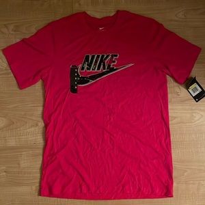 Nike Men’s Hot pink shirt , Unisex